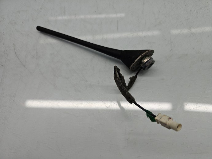 Antena Volkswagen Tiguan (5N) [Fabr 2007-2016] 1K0035501