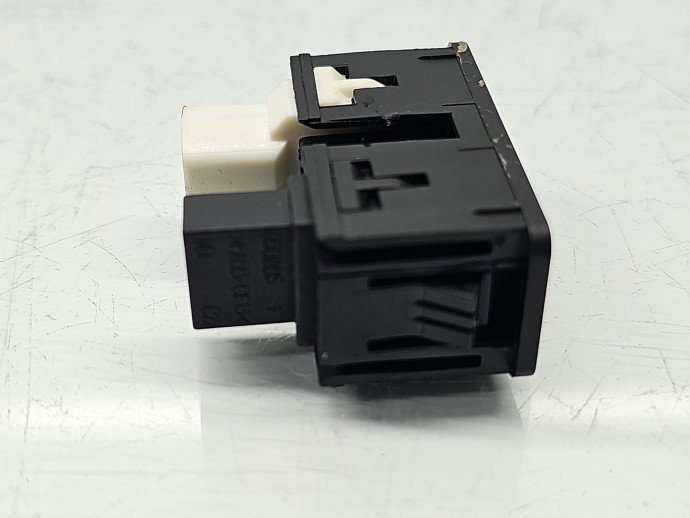 Conector auxiliar USB Bmw X1 (F48) [Fabr 2016-2022] 9229246-03