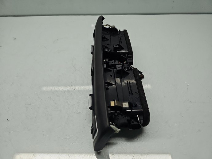 Grila aerisire centrala Bmw 1 (F20) [Fabr 2011-2017] 9317944-04