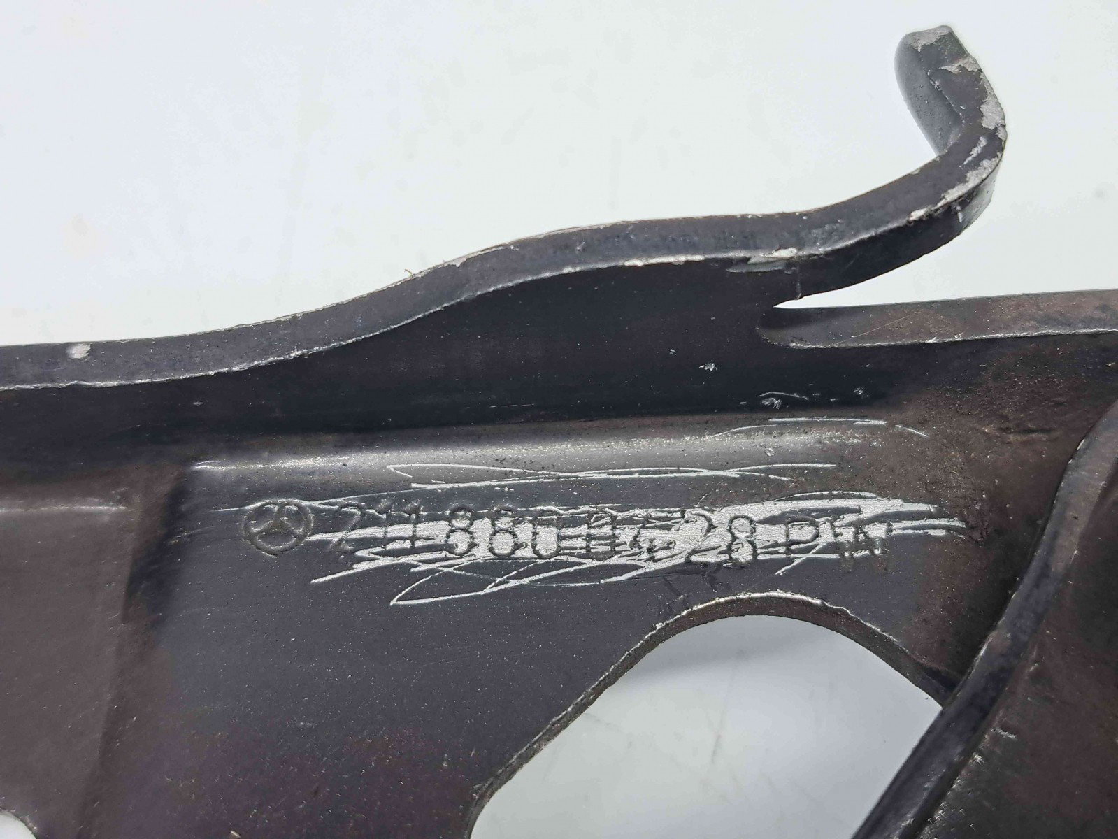 Set balamale capota Mercedes Clasa E (W211) [Fabr 2002-2009] 2118800428 / 2118800128 - imagine 2