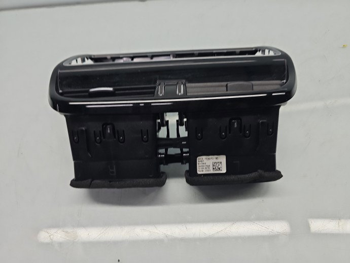 Grila aerisire centrala Jaguar XE (X760) [Fabr 2016-2025] GX73-014L21-BF