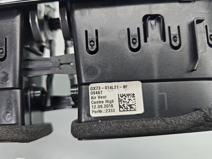 Grila aerisire centrala Jaguar XE (X760) [Fabr 2016-2025] GX73-014L21-BF