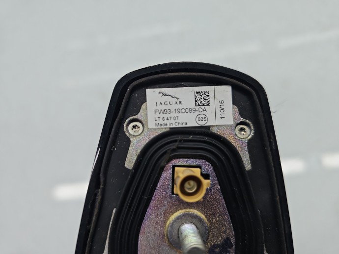 Antena Jaguar XE (X760) [Fabr 2016-2025] FW93-19C89-DA