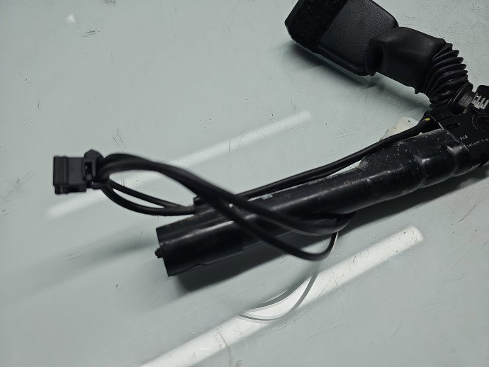 Capsa centura dreapta fata Bmw 1 (F20) [Fabr 2011-2017] 7259388-04