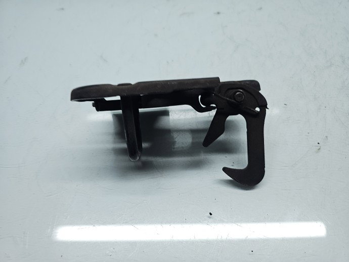 Maner deschidere capota Volkswagen Golf 6 Plus (521) [Fabr 2009-2013] 1T0823480B