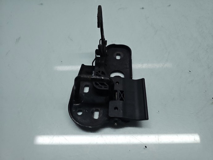 Maner deschidere capota Volkswagen Golf 6 Plus (521) [Fabr 2009-2013] 1T0823480B