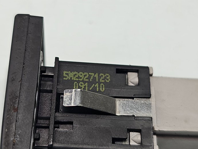 Buton park assist Volkswagen Passat CC (358) [Fabr 2012-2016] 5M2927123