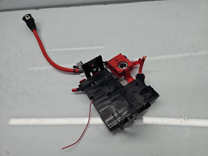 Borna baterie (+) cu capsa Bmw 5 (F10) [Fabr 2011-2016] 9240490