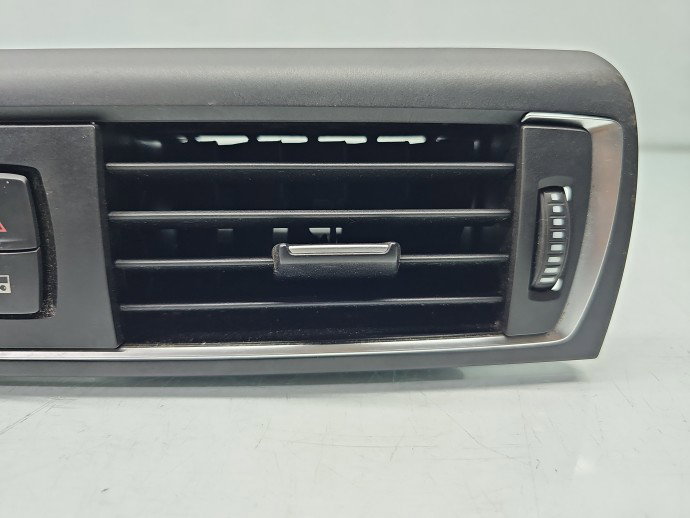 Grila aerisire centrala Bmw 1 (F20) [Fabr 2011-2017] 9317944-02