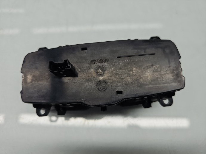 Bloc lumini Bmw 1 (F20) [Fabr 2011-2017] 9265305-04