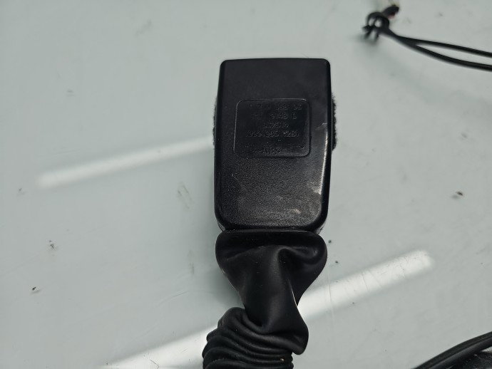 Capsa centura dreapta fata Bmw 3 (F30) [Fabr 2012-2017] 7259388-03