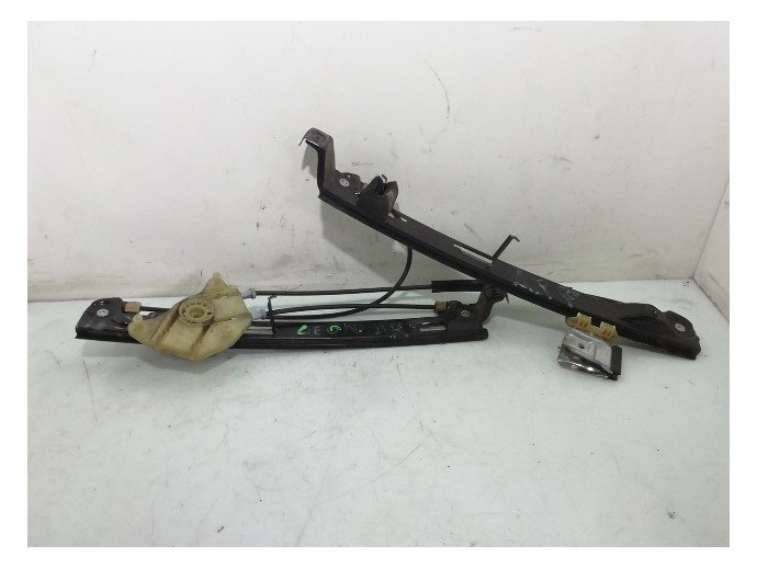 Macara geam dreapta fata Seat Leon 2 1.6 benz OEM 2005-2011