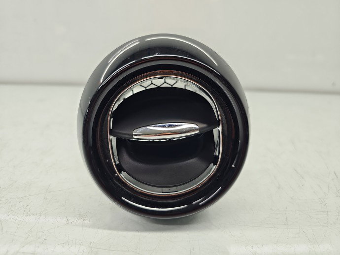 Grila aerisire dreapta Renault Captur (J87) [Fabr 2013-2017] 687606325R