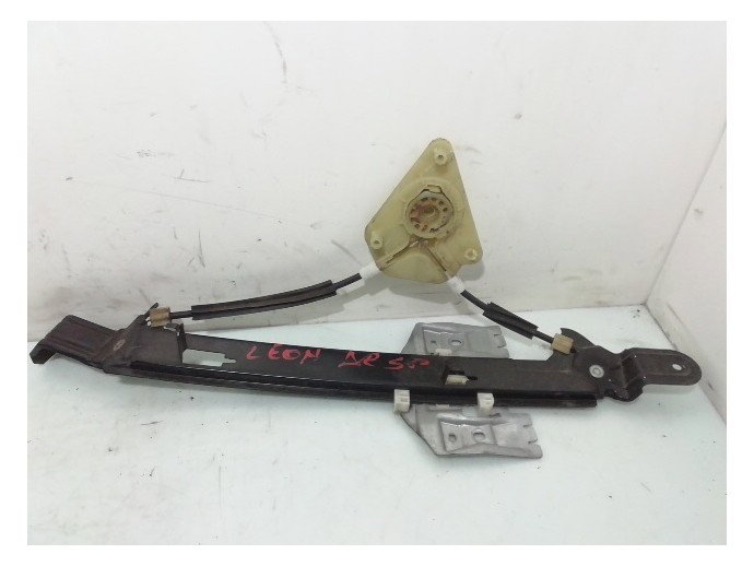 Macara geam dreapta fata Seat Leon 1.6 benz OEM 2005-2011