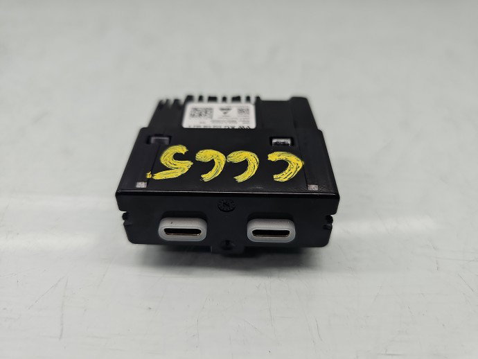 Conector auxiliar USB AUDI A3 (8YF) [Fabr 2020-2026] 3G5035954A