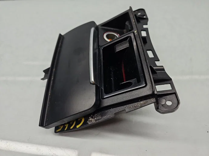 Scrumiera AUDI A4 (8K2, B8) [Fabr 2008-2015] 8K0857951