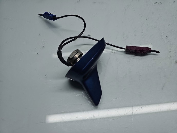 Antena AUDI A4 (8K2, B8) [Fabr 2008-2015] 8K9035503E