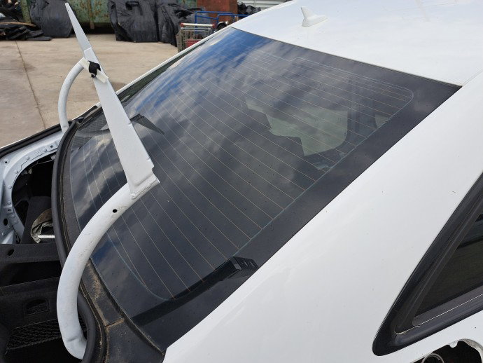 Luneta AUDI A8 (4H) [Fabr 2010-2017] Berlina Sport OEM