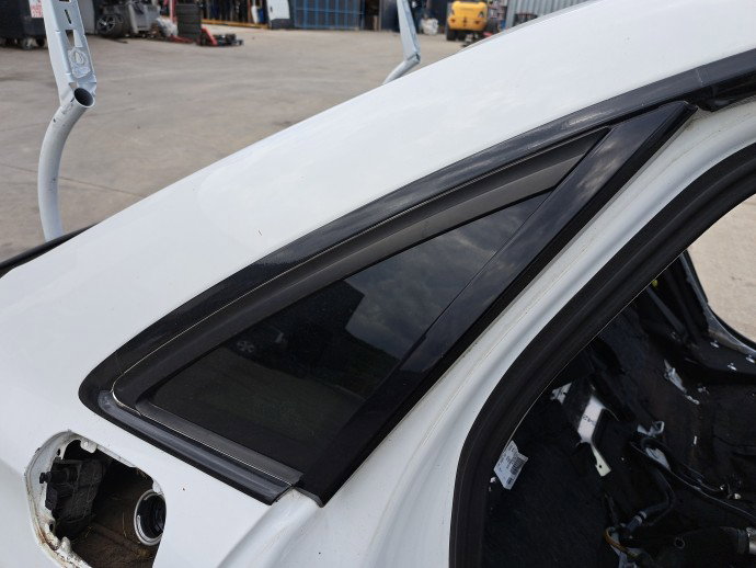 Geam caroserie fix dreapta AUDI A8 (4H) [Fabr 2010-2017] Berlina Sport OEM