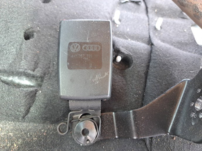Capsa centura stanga spate AUDI A8 (4H) [Fabr 2010-2017] 4H08577399B9