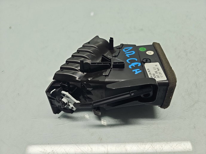 Grila aerisire centrala dreapta Opel Astra K [Fabr 2015-2022] 39079608