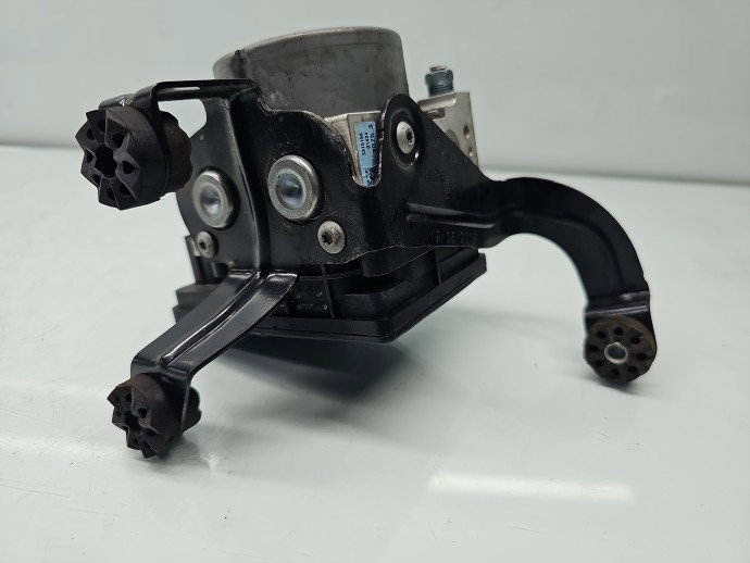 Pompa ABS Bmw 1 (F20) [Fabr 2011-2017] 6875813-01 1.5 Benz B37D10 85KW / 116CP