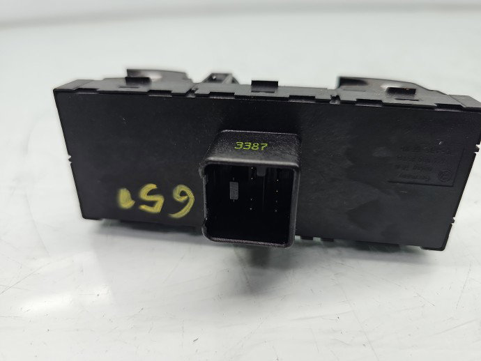Butoane comanda geamuri sofer Volkswagen Tiguan (5N) [Fabr 2007-2016] 1K4959857B
