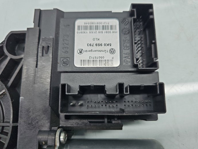 Motoras geam dreapta fata Volkswagen Touran (1T3) [Fabr 2010-2015] 1T0959701T