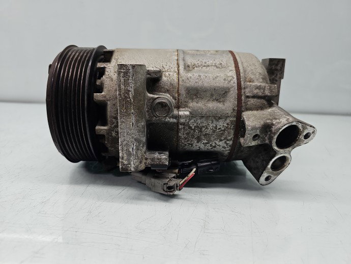 Compresor clima Renault Captur (J87) [Fabr 2013-2017] 926000217R 0.9 Benz H4B 66KW / 90CP