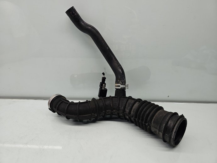 Tub admisie aer Renault Captur (J87) [Fabr 2013-2017] 165764382R 0.9 Benz H4B 66KW / 90CP