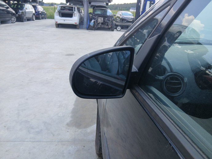 Oglinda stanga MITSUBISHI Colt [Fabr 2002-2013] NEGRU
