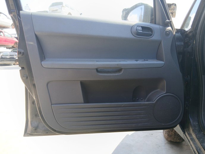 Boxa stanga fata MITSUBISHI Colt [Fabr 2002-2013] OEM