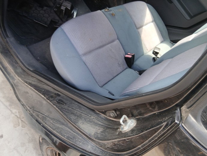 Cheder usa stanga spate MITSUBISHI Colt [Fabr 2002-2013] OEM