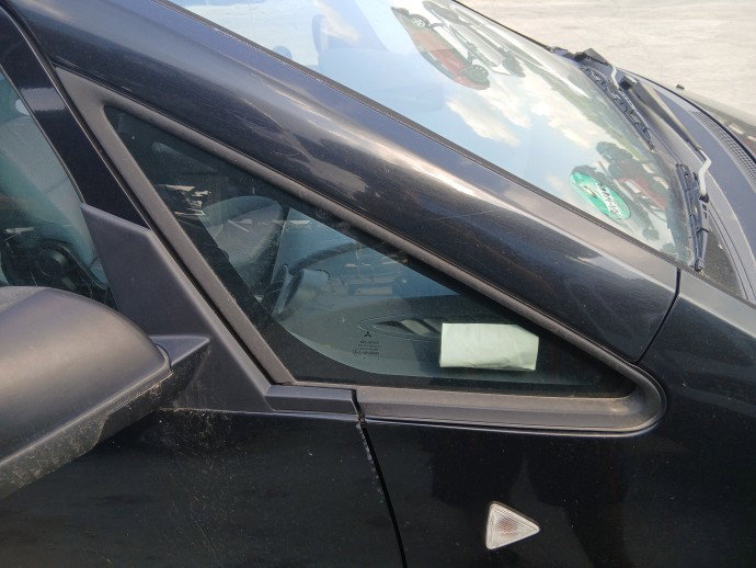 Geam fix dreapta fata MITSUBISHI Colt [Fabr 2002-2013] OEM
