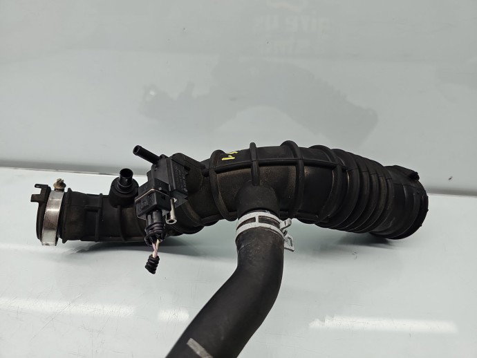 Tub admisie aer Renault Clio 4 [Fabr 2012-prezent] 165764382R 0.9 Benz H4B 66KW / 90CP