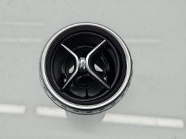 Grila aerisire centrala dreapta Mercedes Clasa GLA (X156) [Fabr 2013-prezent] A1568300054