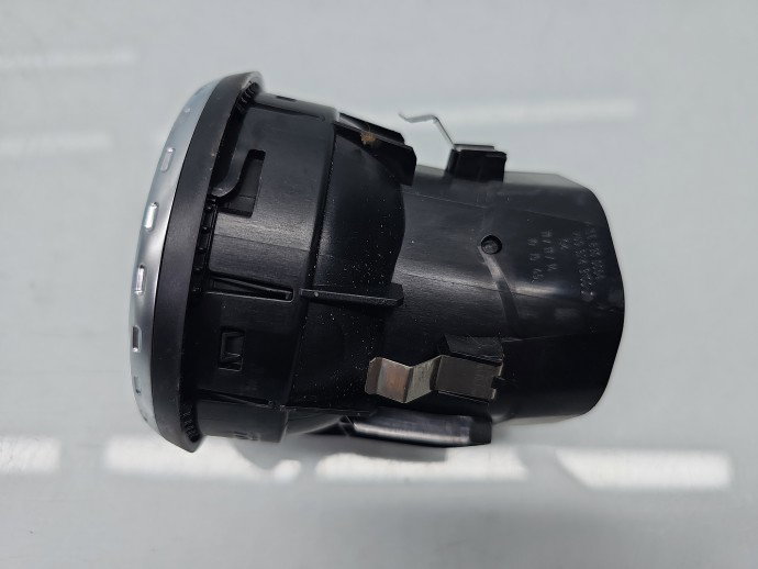 Grila aerisire centrala Mercedes Clasa GLA (X156) [Fabr 2013-prezent] A1568300054