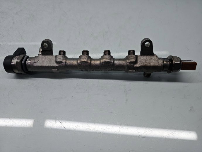 Rampa injectoare Volkswagen Passat CC (358) [Fabr 2012-2016] 03L089N 2.0 TDI CFFB 103KW / 140CP