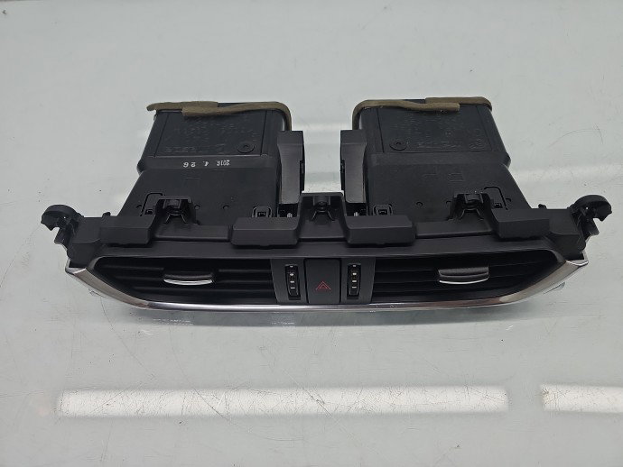 Grila aerisire centrala Mazda 6 (GJ1) [Fabr 2014-2021] GML8-6491X