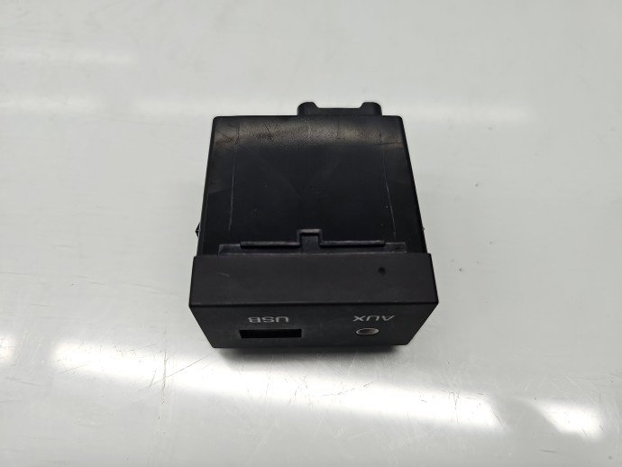 Conector auxiliar USB Hyundai Ioniq [Fabr 2016-2025] 96120-G2050