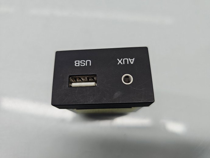 Conector auxiliar USB Hyundai Ioniq [Fabr 2016-2025] 96120-G2050