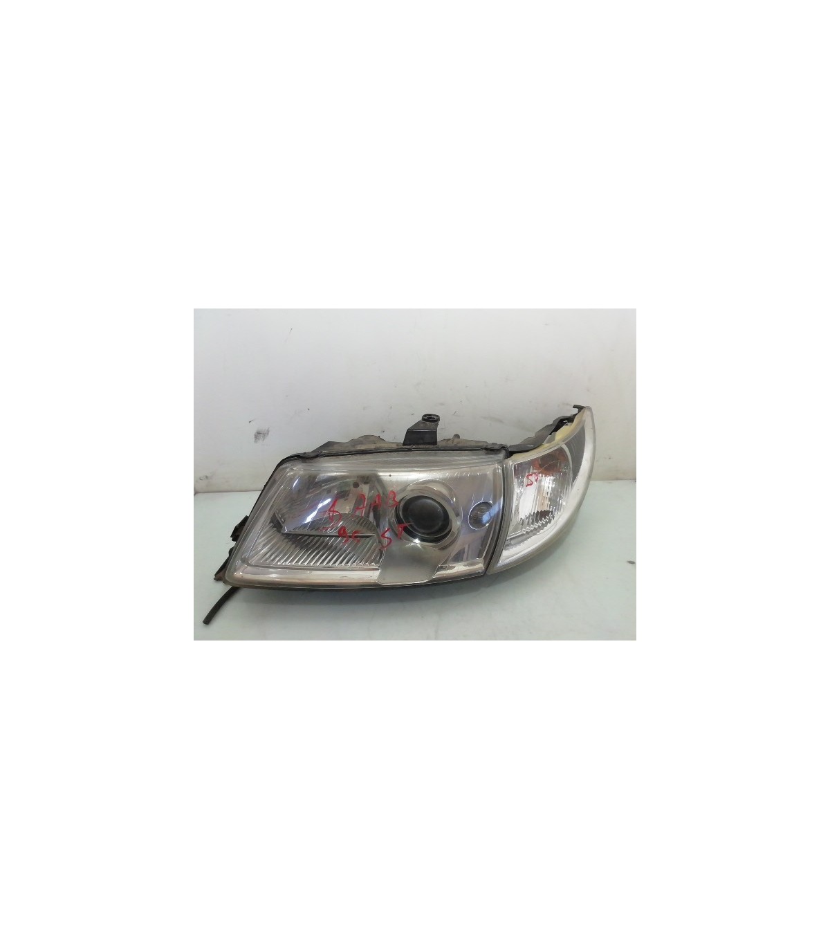 Far stanga Saab 95 2.0 diesel OEM 1997-2010