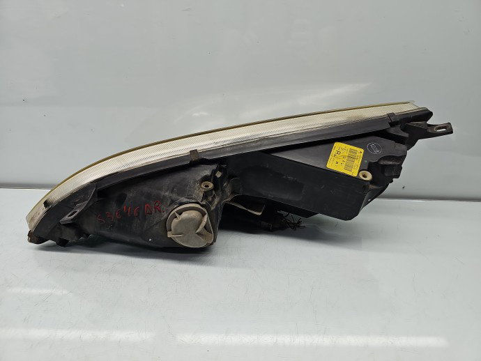 Far dreapta MITSUBISHI Colt [Fabr 2002-2013] MR957354
