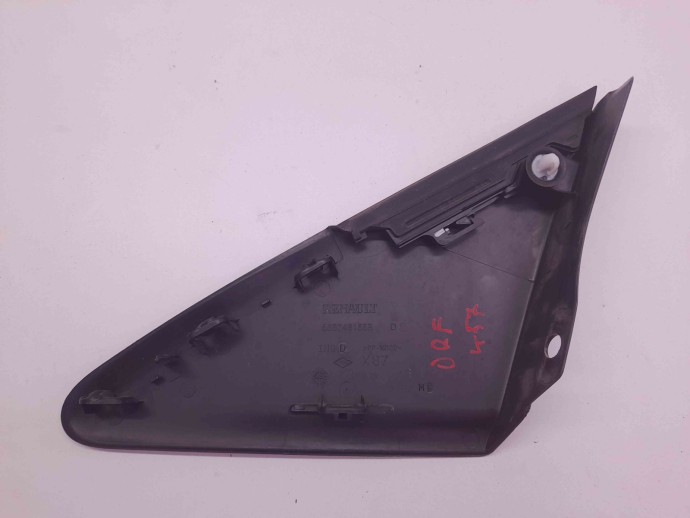 Ornament stalp 638746155R Renault Captur [Fabr 2013-prezent]