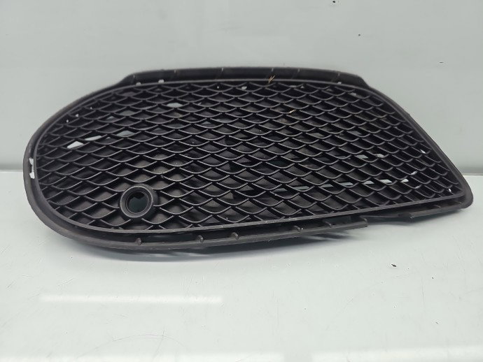 Grila proiector stanga Mercedes Clasa C (W205) [Fabr 2014-prezent] Sedan AMG A2058854023