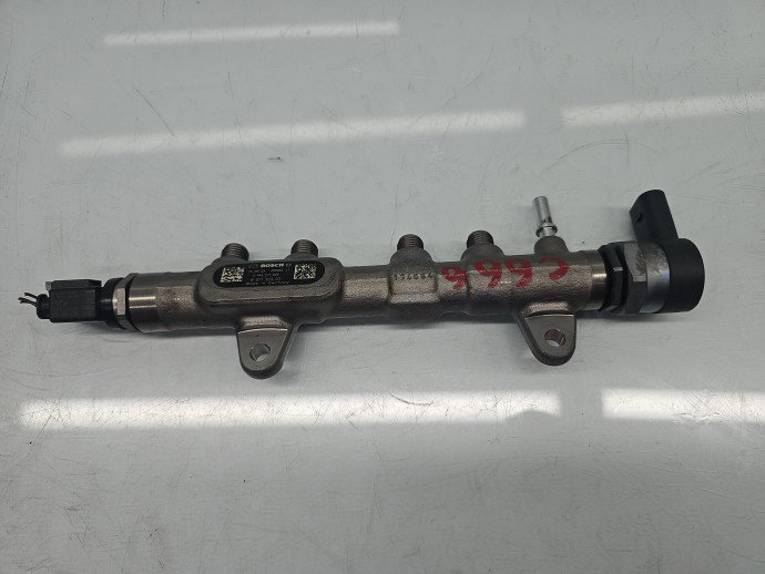 Rampa injectoare Bmw 1 (F20) [Fabr 2011-2017] 8511629 1.5 Benz B37D10 85KW / 116CP