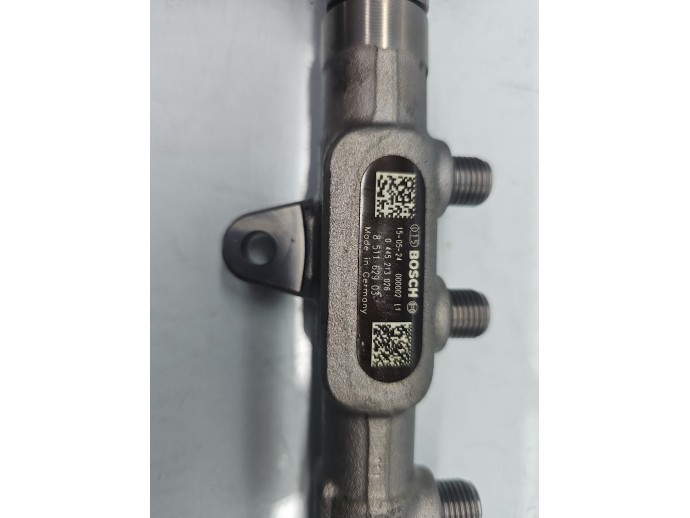 Rampa injectoare Bmw 1 (F20) [Fabr 2011-2017] 8511629 1.5 Benz B37D10 85KW / 116CP