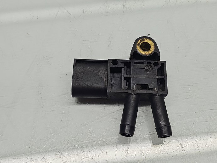 Senzor presiune Mercedes Clasa GLA (X156) [Fabr 2013-prezent] A0071536028