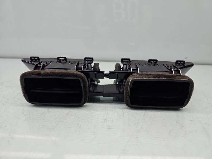 Grila aerisire centrala Bmw X1 (F48) [Fabr 2016-2022] 9292741