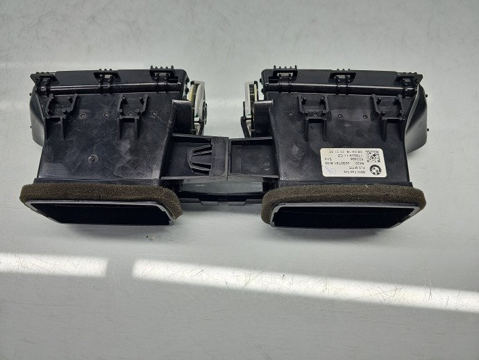 Grila aerisire centrala Bmw X1 (F48) [Fabr 2016-2022] 9292741